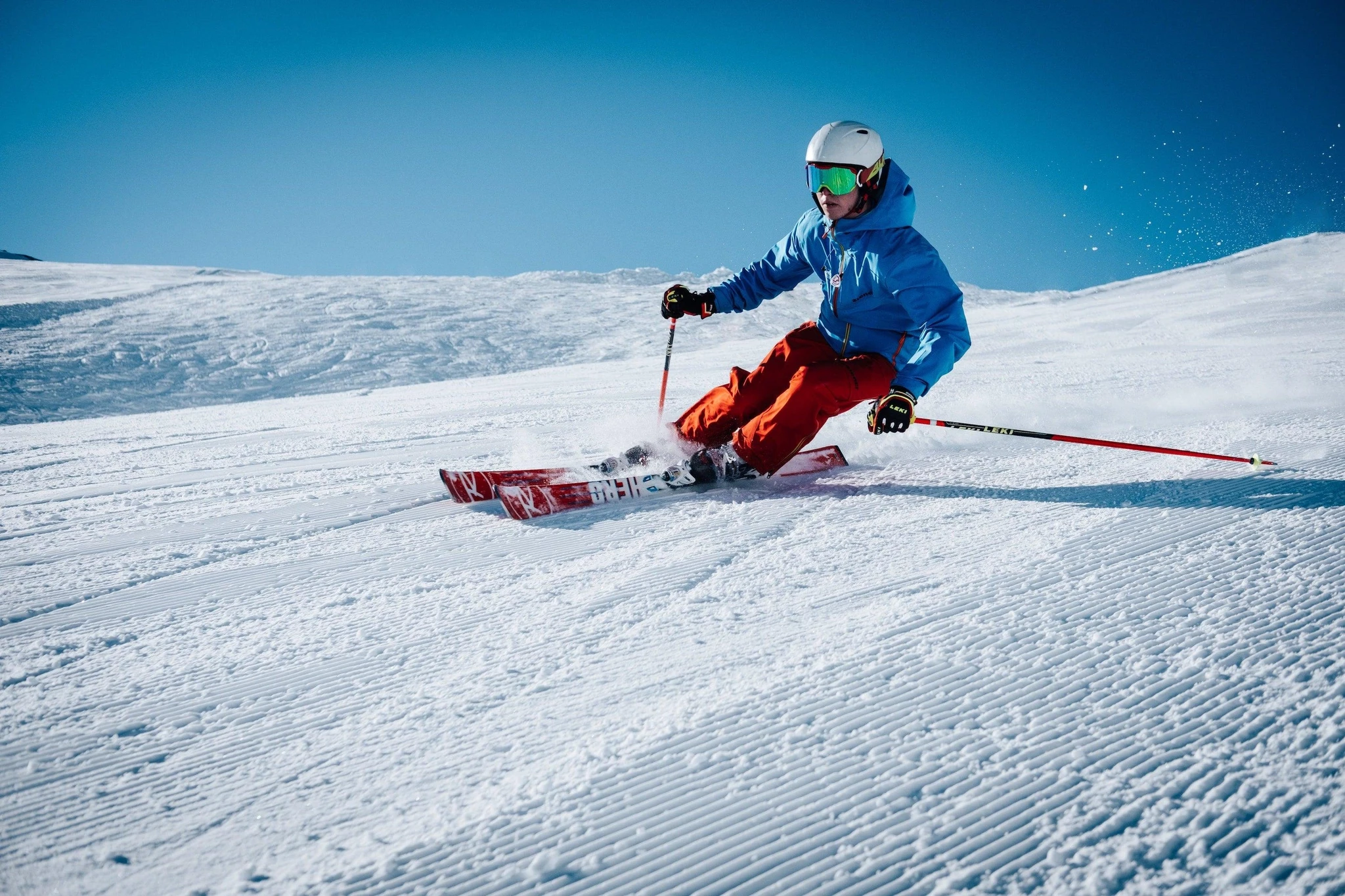 Skiing VS Snowboarding – What are the main differences? - Moose Voyage - Best Outdoor Apparel Canada - Moose Voyage - www.moosevoyage.ca